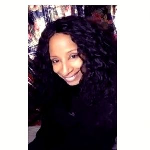 Meet your Posher, Corrine